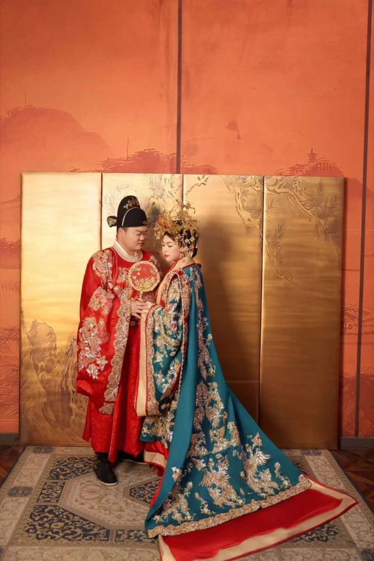 陶龙与莫雅兰中式红妆相依婚礼照